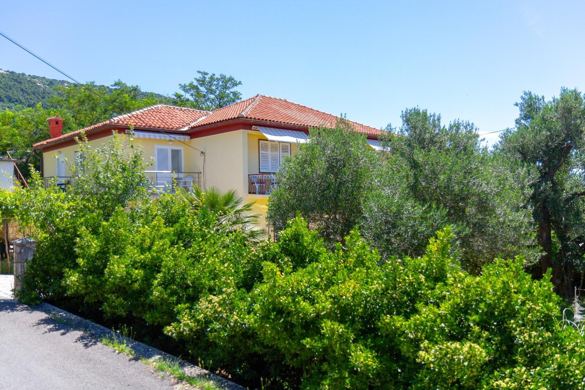 Apartments & Rooms Sanja Rab Town Exterior photo